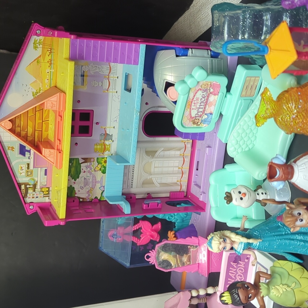 Huge lot of Disney playsets, Polly pocket‎ princess dolls & story stackers - Picture 7 of 16